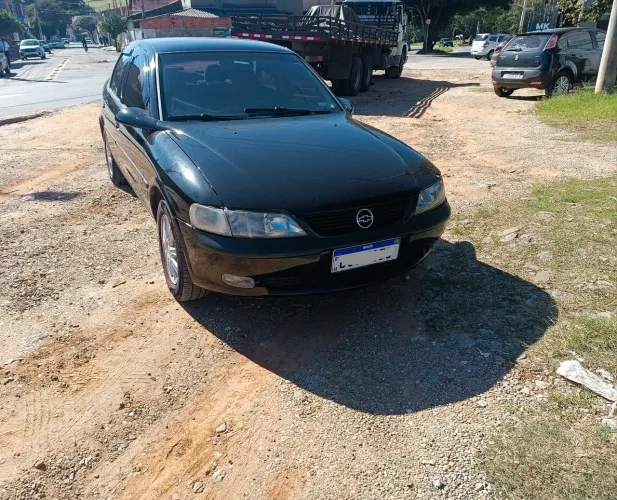 Chevrolet Vectra CD 2.2 16V / 2.0 16V Mec./aut. 1998