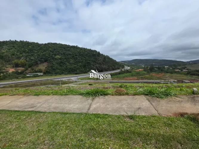 Lote com 300 metros quadrados a venda no Condomínio Estrela do Lago em Juiz de Fora