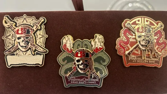 PIN DISNEY PIRATAS DO CARIBE 2007. COLECIONÁVEL EUA. RARO, ED_LIMITADA 1000 PEÇAS. ORIGINA