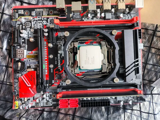 PLACA MAE X99 MACHINIST RS9 + PROCESSADOR+ 8GB MEMÓRIA RAM NOVO