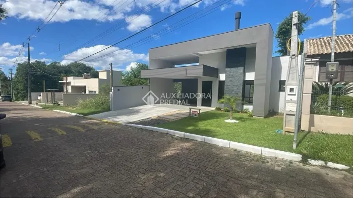 Casa condominio Cantegril tres quartois suite closet, lareira, garagens