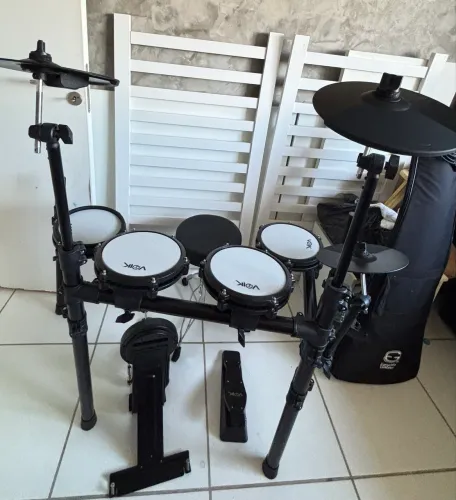 Bateria Eletrônica Voik BOOST 700 Caixa Dual Zone Completa Bivolt (Usada - menos de 1 ano)