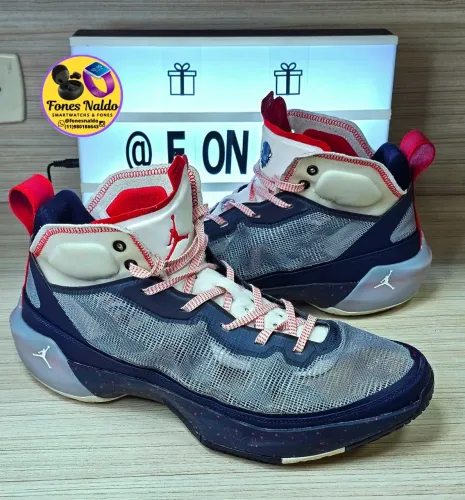 Air Jordan 37 - Howard Bisons (universidade de Howard)