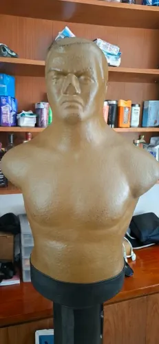 Boneco de Pancada BOB para Treino de Boxe e Artes Marciais
