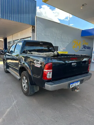 Toyota Hilux CD SRV D4-d 4X4 3.0 TDI Diesel AUT 2010
