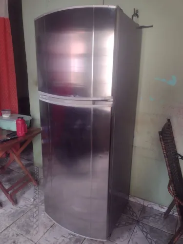 Geladeira Consul Frost free muito boa 