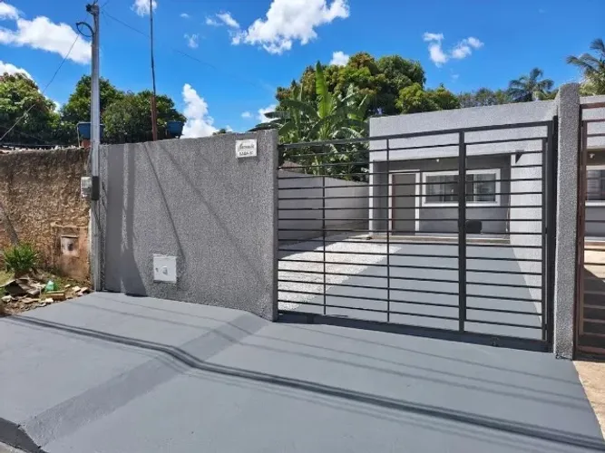 Casa em Cidade Ocidental GO, 2 qtos com suíte - Oportunidade - Aceita Financiamento !!