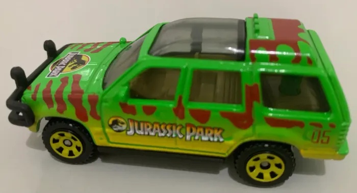 4 Hot wheels Jurassic Matel