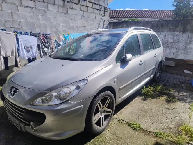 Vendo para retirada de peças 