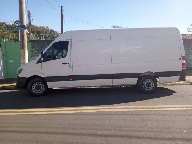 Mercedes-Benz Sprinter 313 Furgão Longo 2.2 129cv Dies 2019