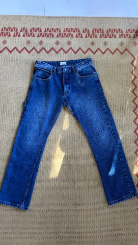 Calça jeans St Hommes tem 40