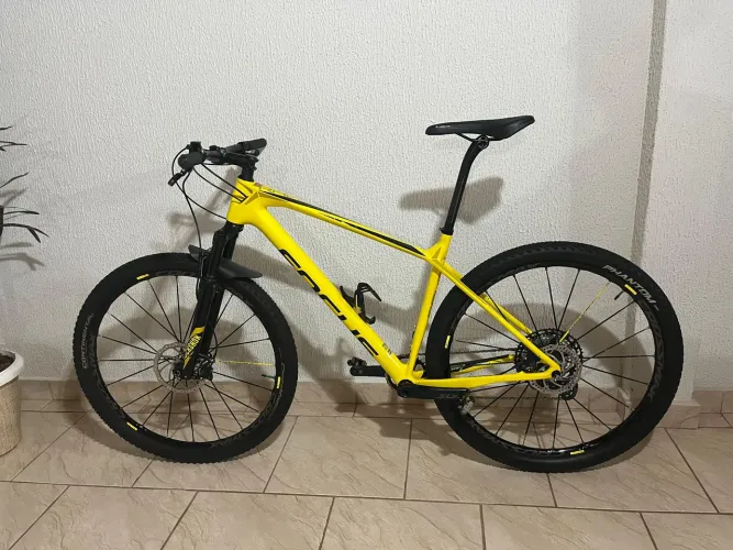 Bicicleta Focus Raven Carbon 12V