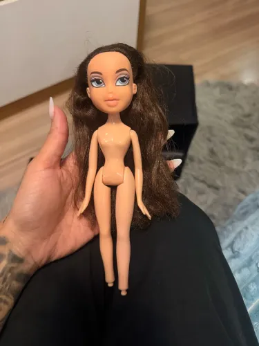 Boneca bratz sucata