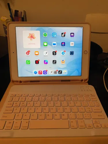 iPad air 2 dourado 128 GB + capa teclado bluetooth 