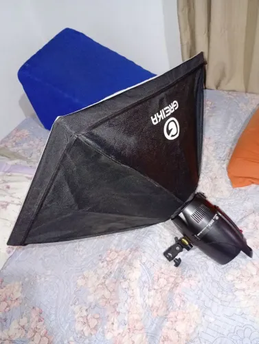 Flash Tocha Greika EG 850 de 250w.