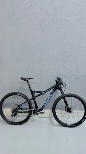Cannondale Scalpel SI Com left 