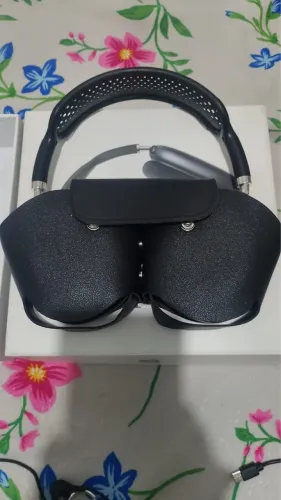 AirPods Max na cor cinza
