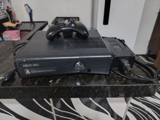 Xbox 360 (2013) para manutenção