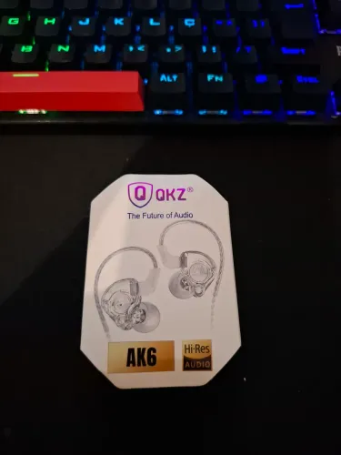 Fone qkz ak6