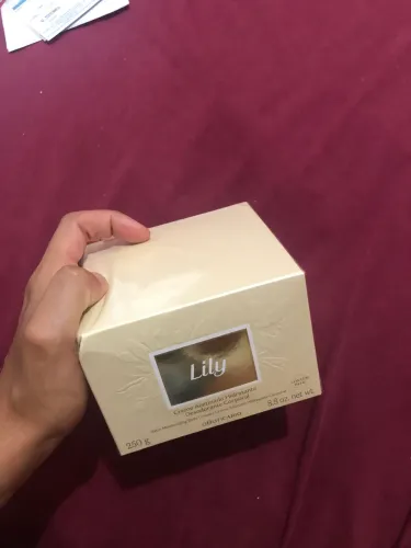 Creme lily novo lacrado original