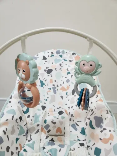 Cadeira de Balanço Fisher-Price com Vibração | Completa e em Ótimo Estado