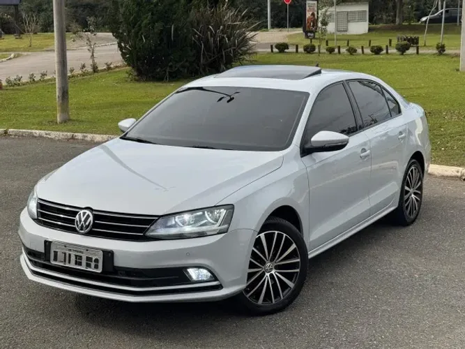 Volkswagen Jetta Comfortline 1.4 TSI 16V 4P Aut. 2017