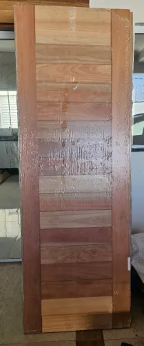 Porta maciça, eucalipto, ripado 0,72 X 2,10m