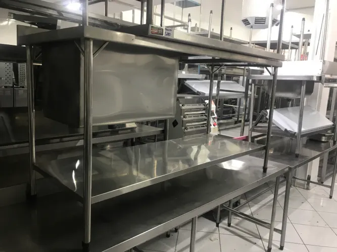Pia inox com Cuba