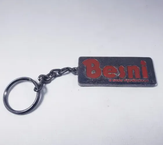 Antigo chavero em metal Lojas Besni