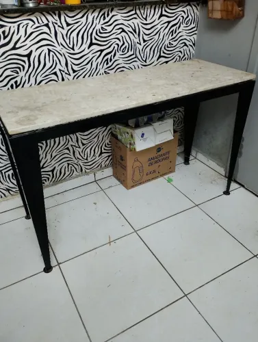 Mesa de mármore