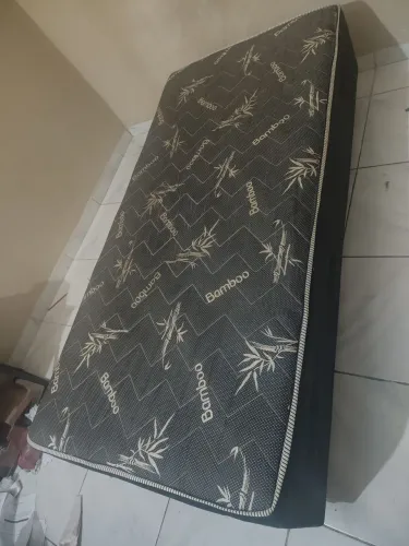 Cama solteiro R$180,00 pouco usada