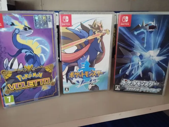 (TROCO) Jogos Pokémon de Nintendo Switch - Brilliant Diamond / Sword / Violet