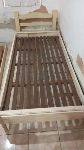 Cama Solteiro em condições de uso