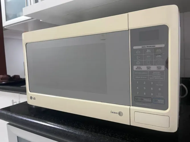 Vendo microondas LG