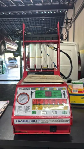Máquina de limpar bicos
