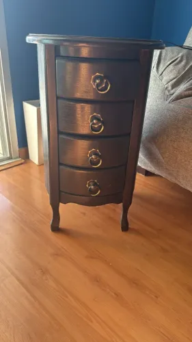 Mesa de Cabeceira arredondada