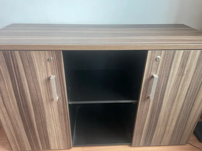 Armário Baixo Multiuso com 2 Portas - Ótimo Estado