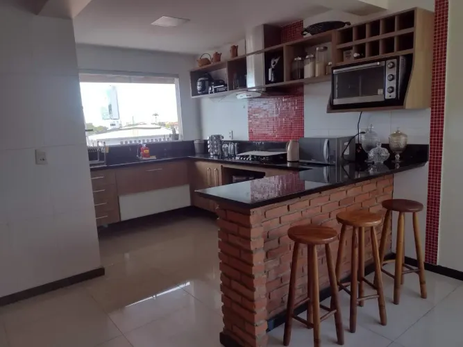 COBERTURA À VENDA CENTRO DE VILA VELHA / 4 QUARTOS COM SUÍTE