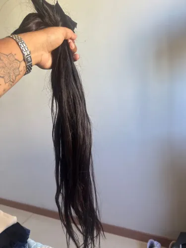 VENDE-SE CABELO HUMANO EM FITA ADESIVA E EM TELA ?