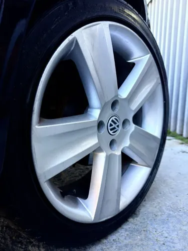 Pneu e Rodas Aro 17 - Saveiro Surf | Original VW