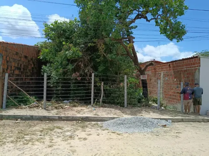 Lote 10x30m em Camará(Aquiraz) Próximo do Eusébio