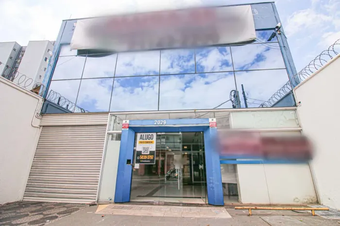 Prédio comercial na Avenida Miguel Estefno, 2029 630 m²