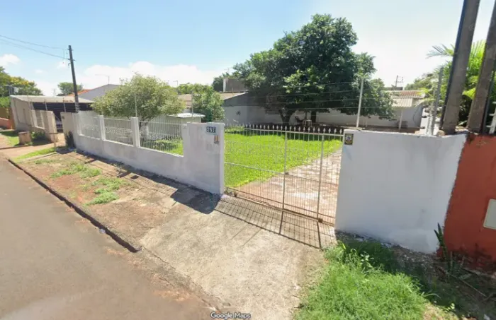 Terreno no Lancaster de 450m2 com casa  próximo Vila A 