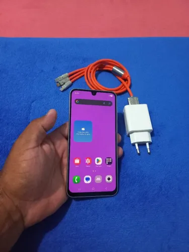 Vendo Celular Samsung A17, 256GB, 5G, 8GB RAM, 6,7", Câm. Tripla + Selfie 13MP.
