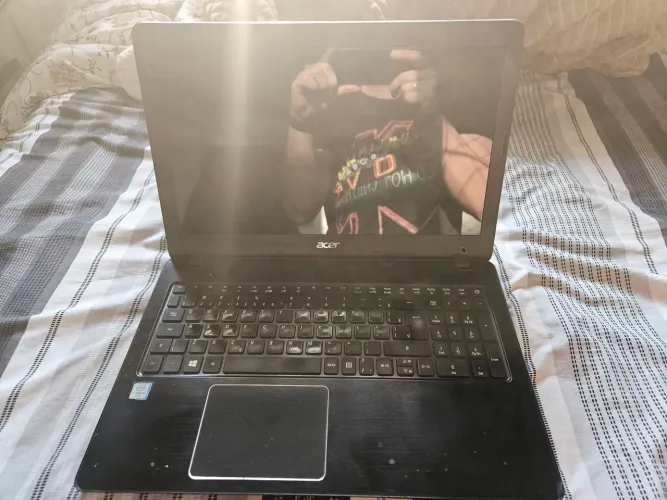 Notebook usado acer aspire F5-573-512B