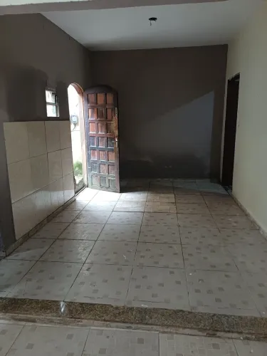 Aluga-se casa de baixo em Dom Bosco