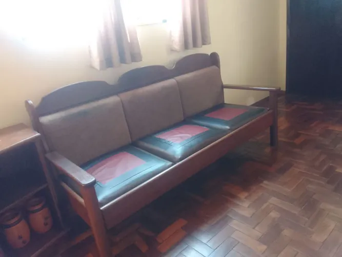 Sofa madeira maciça 3 lugares 1.90 largura