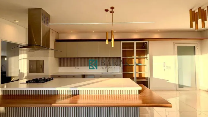 Casa com 4 dormitórios à venda, 242 m² por R$ 2.650.000,00 - Chácaras Aeroporto - Maringá/