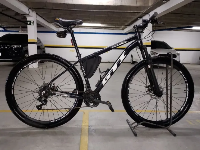 Bicicleta GTI Aro 29 (com melhorias).