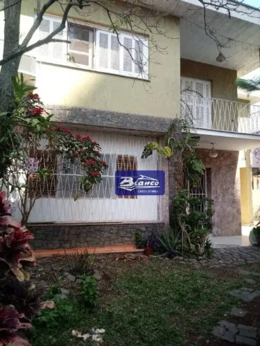 Casa, 210 m² - venda por R$ 1.800.000,01 ou aluguel por R$ 9.674,81/mês - Ponte Grande - G